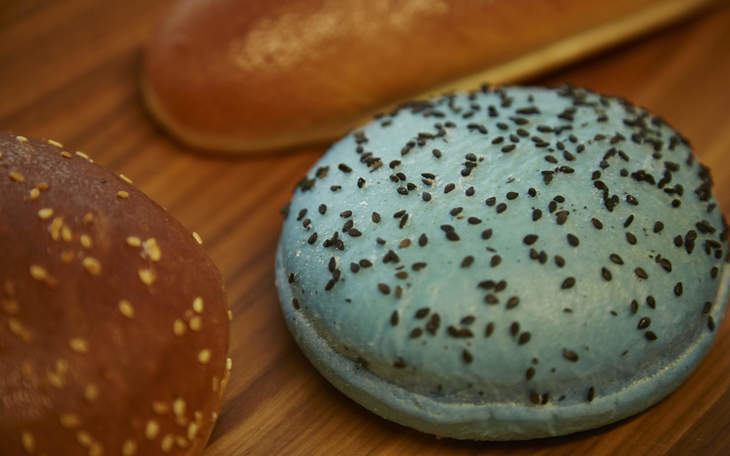 farbige Burgerbrötchen in der Fortisa AG