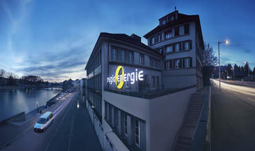 egio Energie Solothurn Firmengebäude in der Abenddämmerung